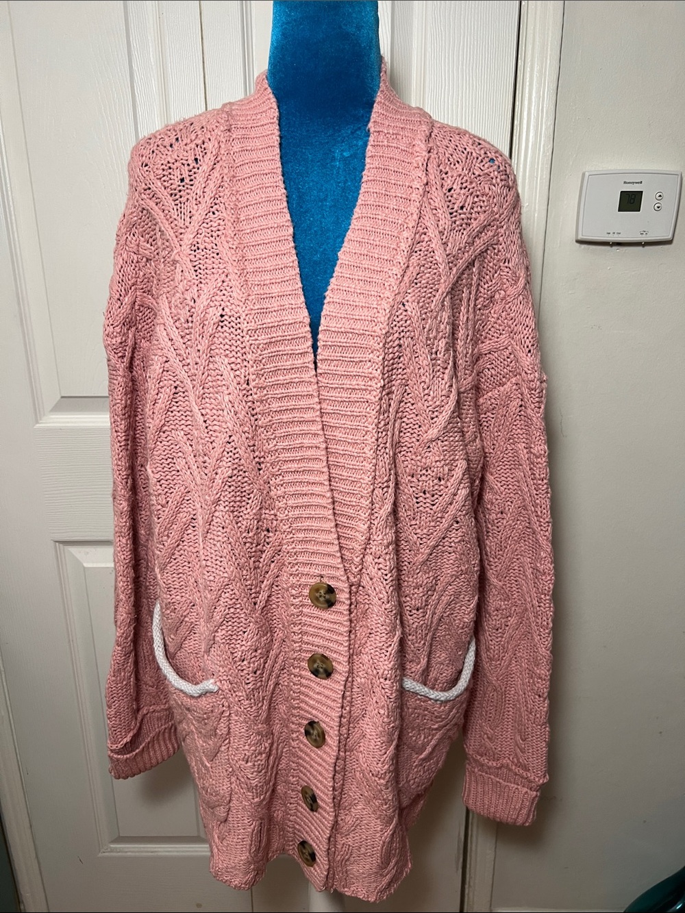 Free People Oversized Cozy Pink Chunky Cable-Knit Button Cardigan Sweater Small